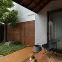 M.Casa / Hinzstudio - Interior Photography, Bathroom, Wood, Brick, Courtyard
